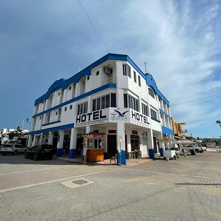 Hotel Albatros Пеньита-де-Хальтемба Экстерьер фото