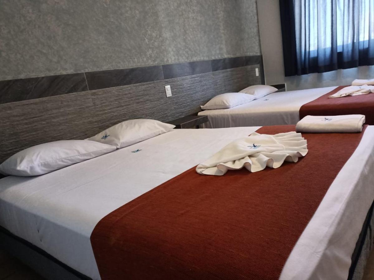 Hotel Albatros Пеньита-де-Хальтемба Экстерьер фото