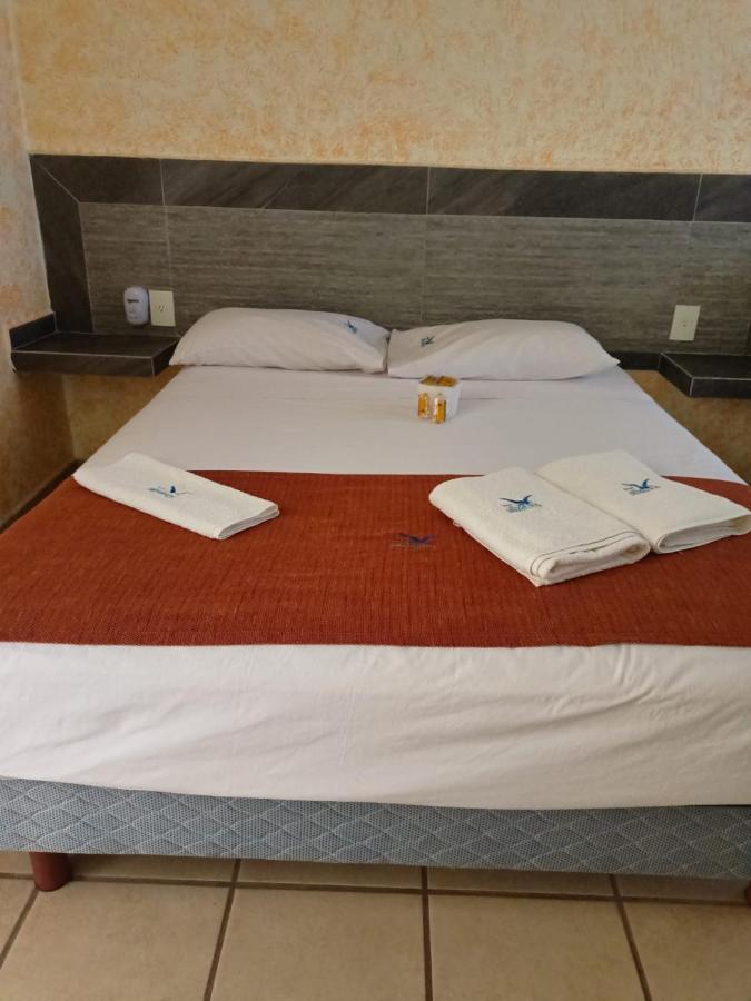 Hotel Albatros Пеньита-де-Хальтемба Экстерьер фото