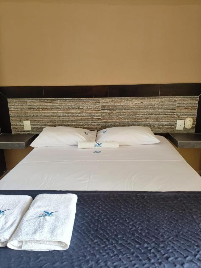 Hotel Albatros Пеньита-де-Хальтемба Экстерьер фото
