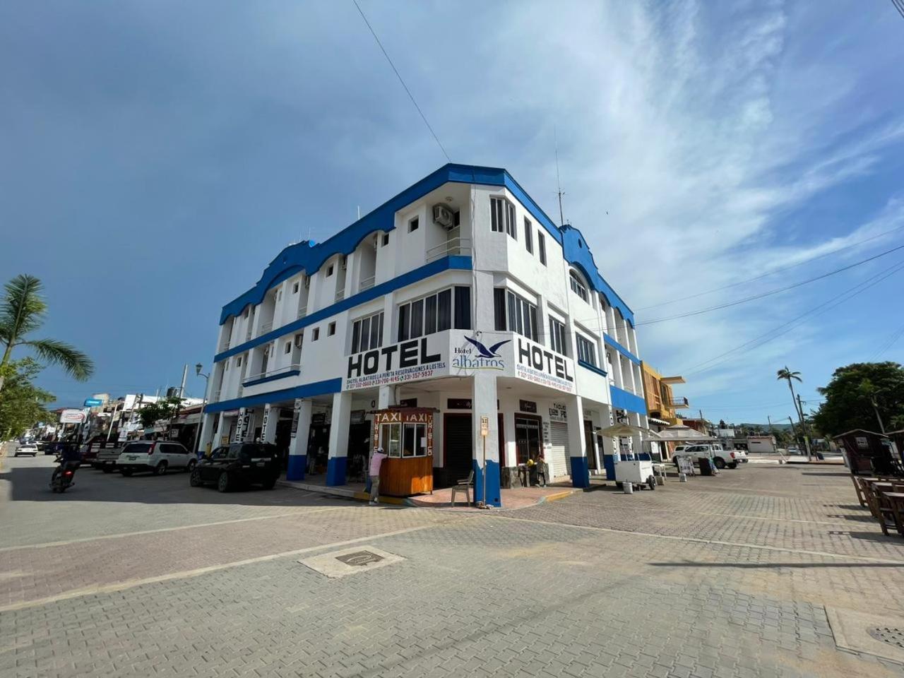 Hotel Albatros Пеньита-де-Хальтемба Экстерьер фото